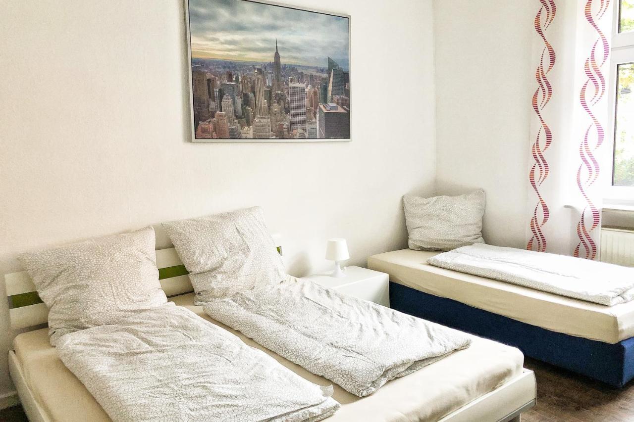 Wunderschoene Altbauwohnung Mit Flair In Вупертал Екстериор снимка